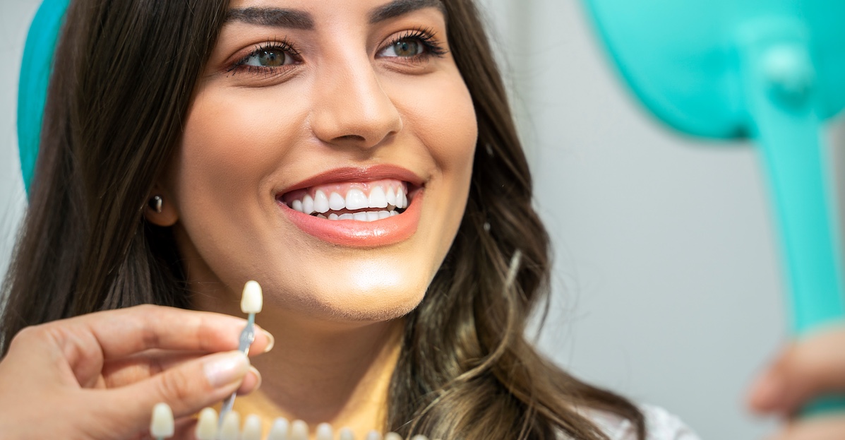 Does teeth whitening damage enamel
